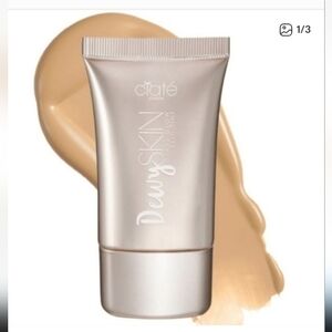 Ciaté DewySKIN Glow Skin Tint — Light Beige